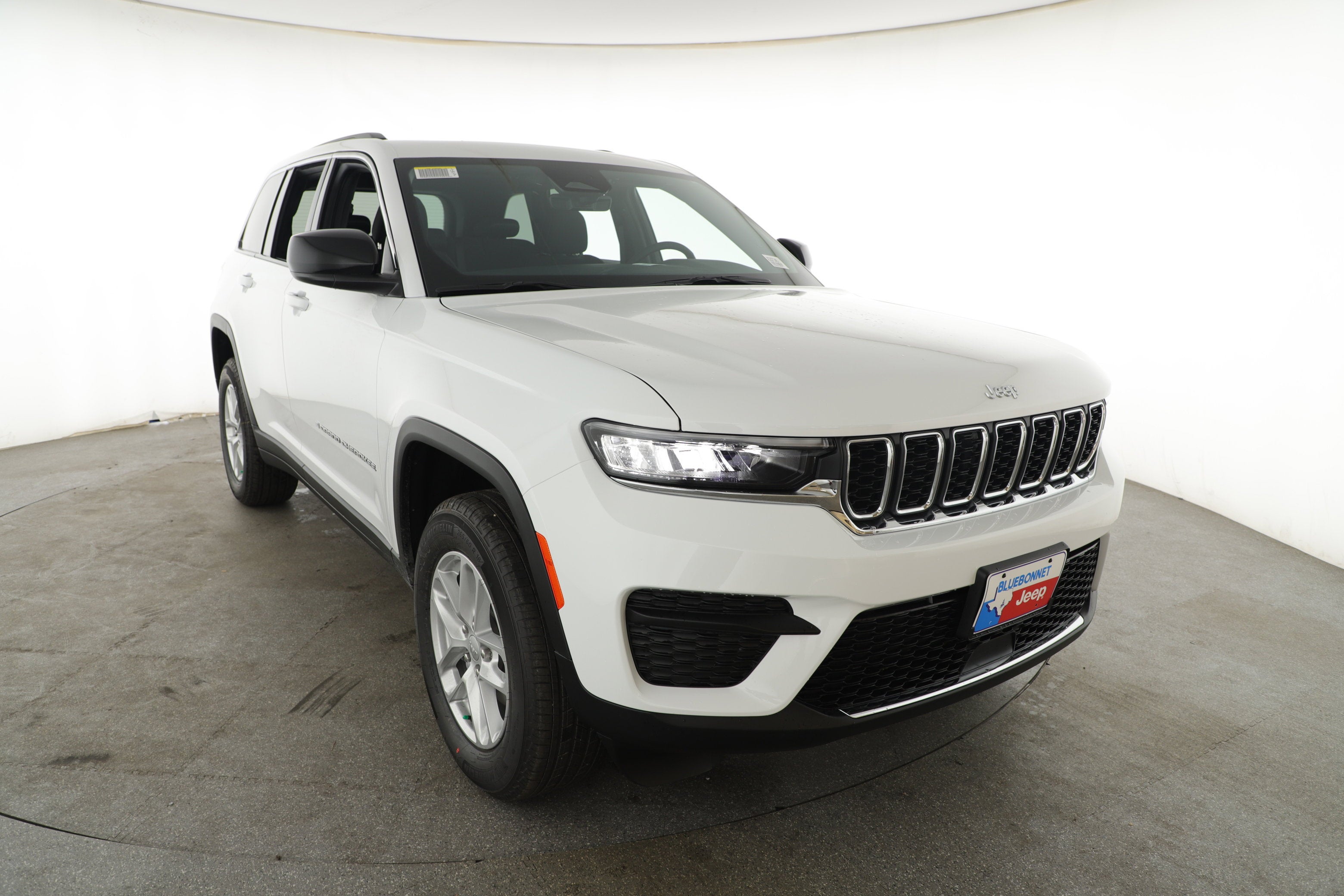 2026 Jeep Grand Cherokee GRAND CHEROKEE LAREDO X 4X2