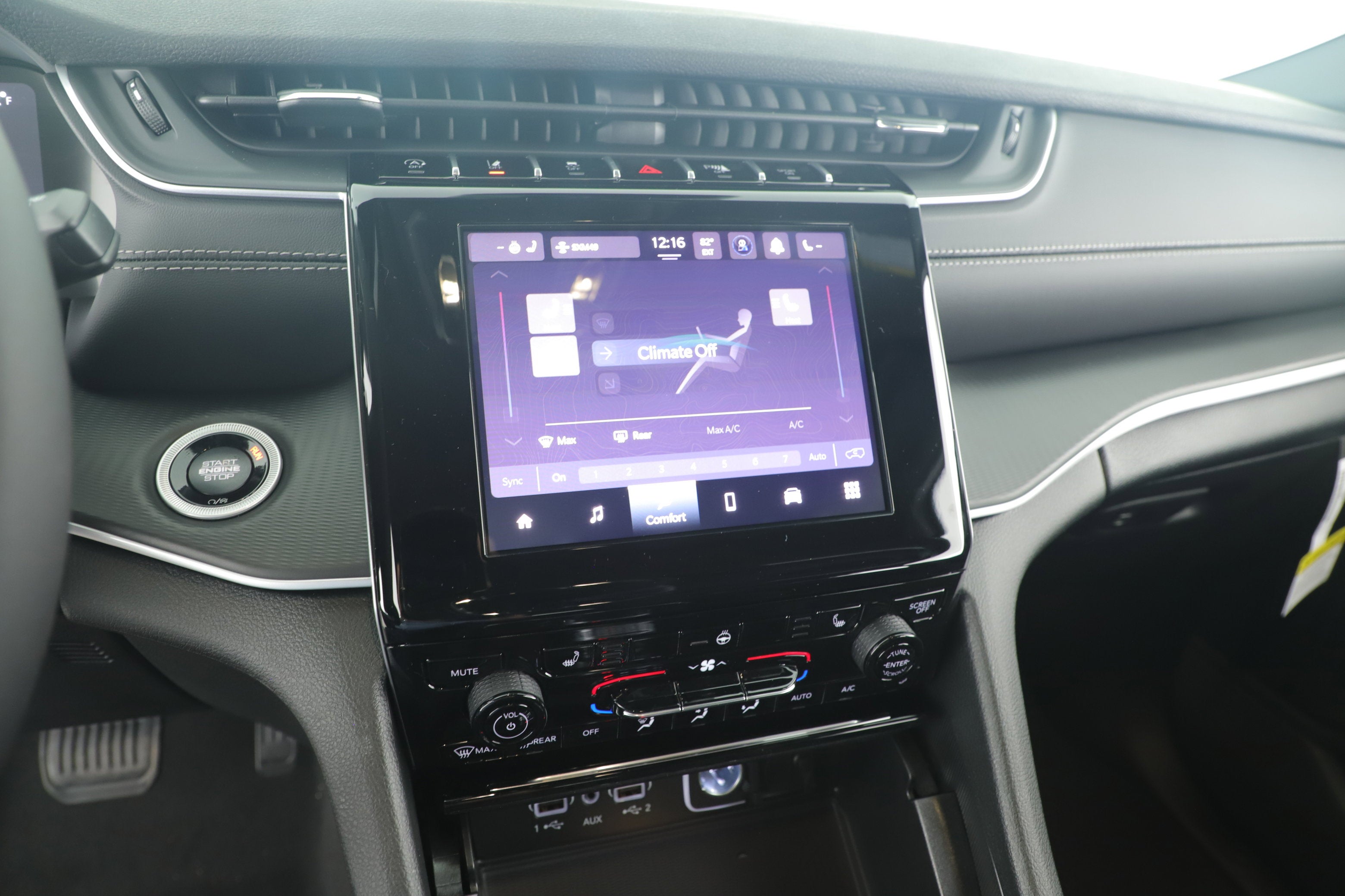 2025 Jeep Grand Cherokee GRAND CHEROKEE LAREDO 4X2