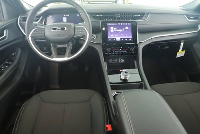 2025 Jeep Grand Cherokee GRAND CHEROKEE LAREDO 4X2