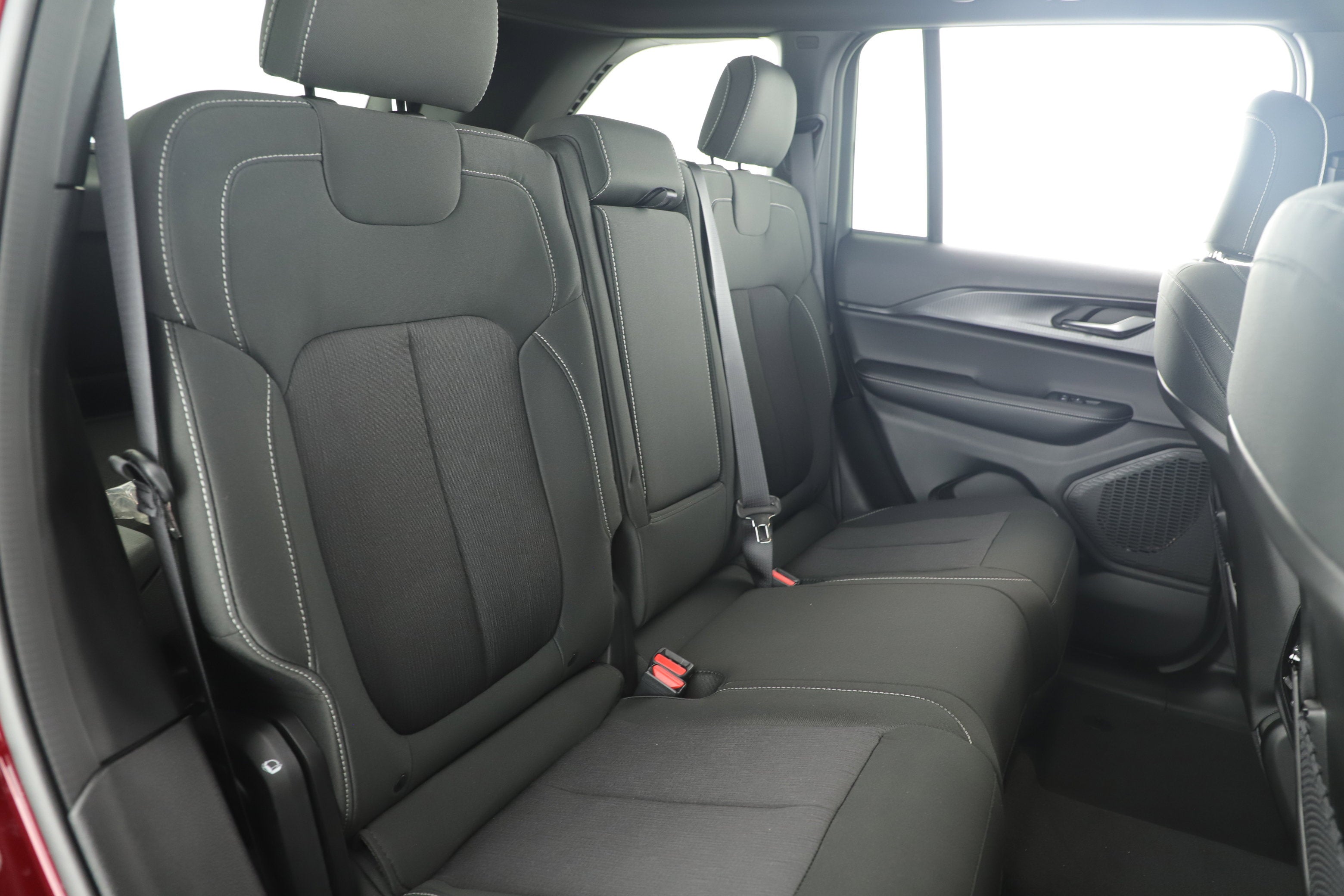 2025 Jeep Grand Cherokee GRAND CHEROKEE LAREDO 4X2