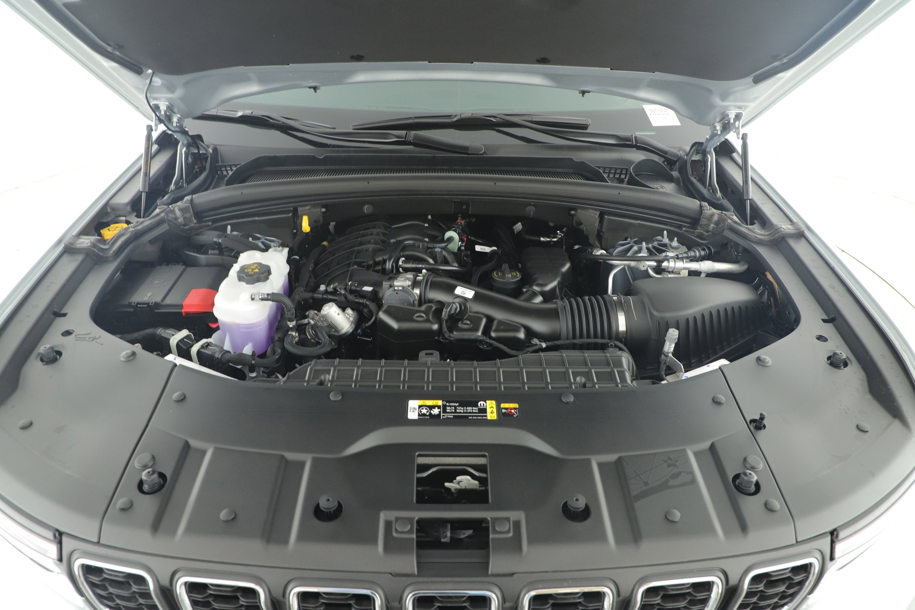 2025 Jeep Grand Cherokee GRAND CHEROKEE LAREDO 4X2