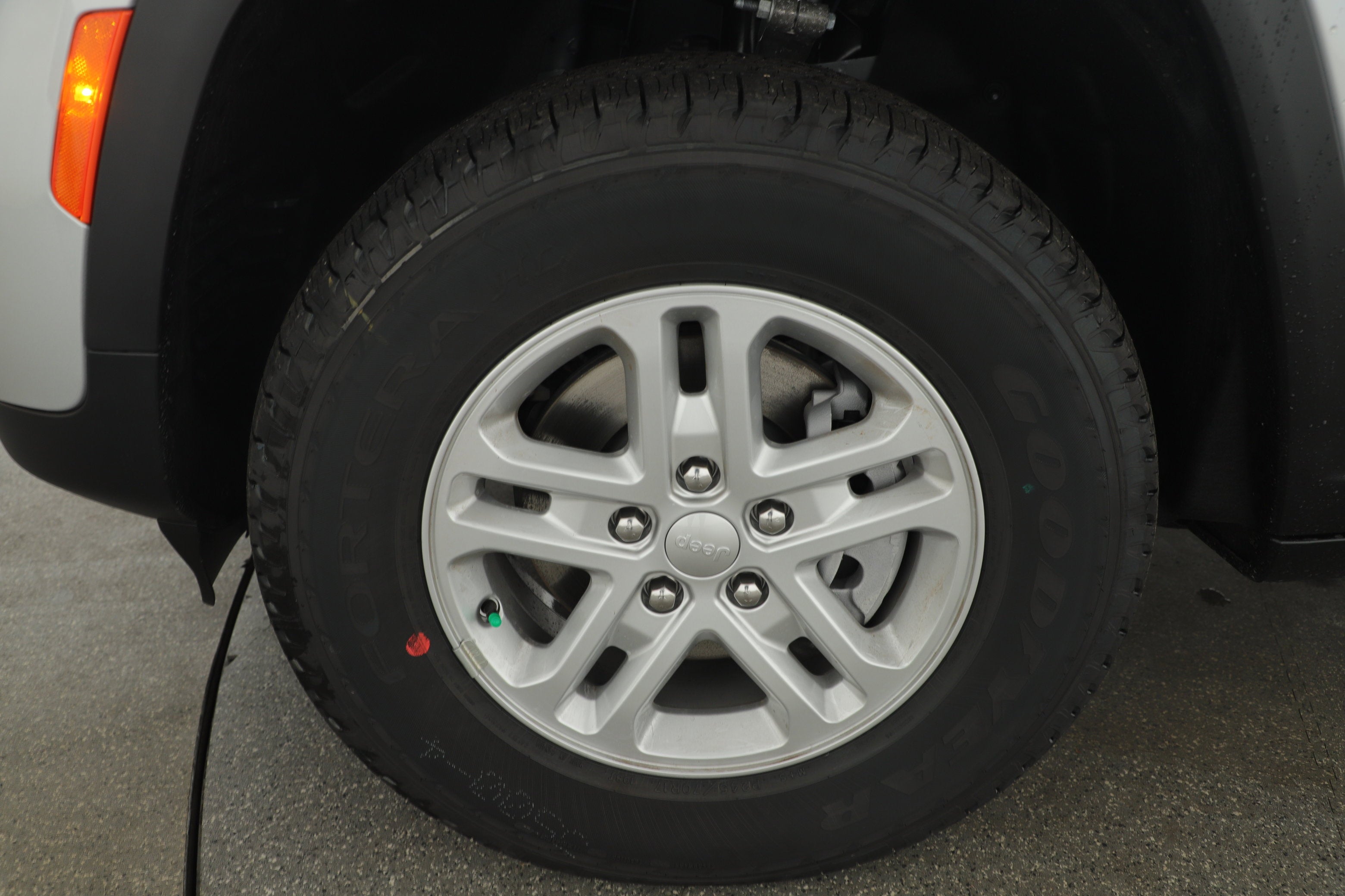 2025 Jeep Grand Cherokee GRAND CHEROKEE LAREDO 4X2