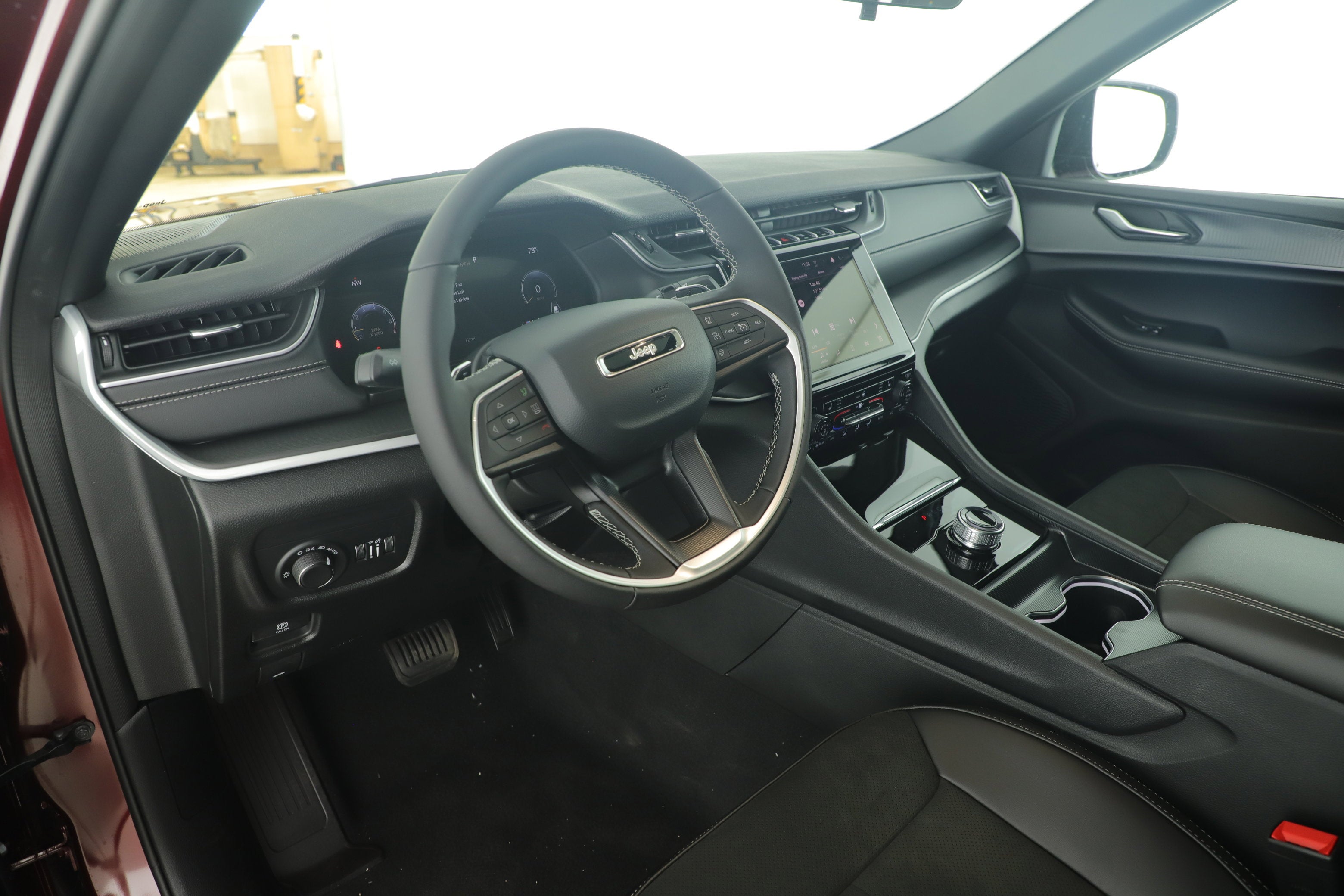 2025 Jeep Grand Cherokee GRAND CHEROKEE ALTITUDE X 4X2