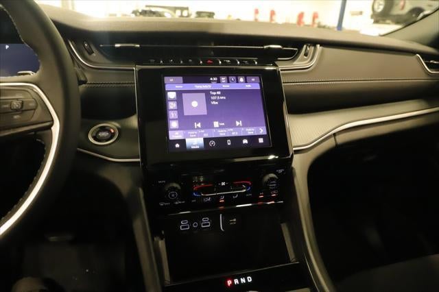 2025 Jeep Grand Cherokee GRAND CHEROKEE LAREDO X 4X2