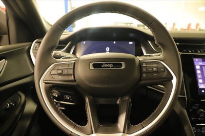 2025 Jeep Grand Cherokee GRAND CHEROKEE LAREDO X 4X2