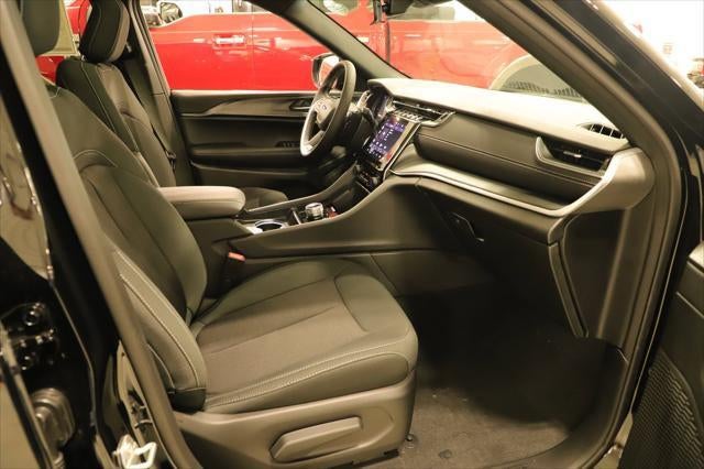 2025 Jeep Grand Cherokee GRAND CHEROKEE LAREDO X 4X2