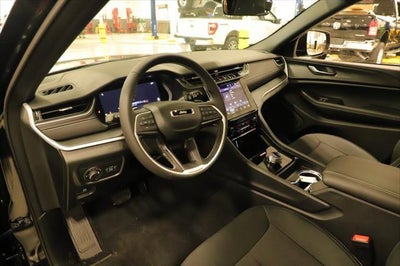 2025 Jeep Grand Cherokee GRAND CHEROKEE LAREDO X 4X2