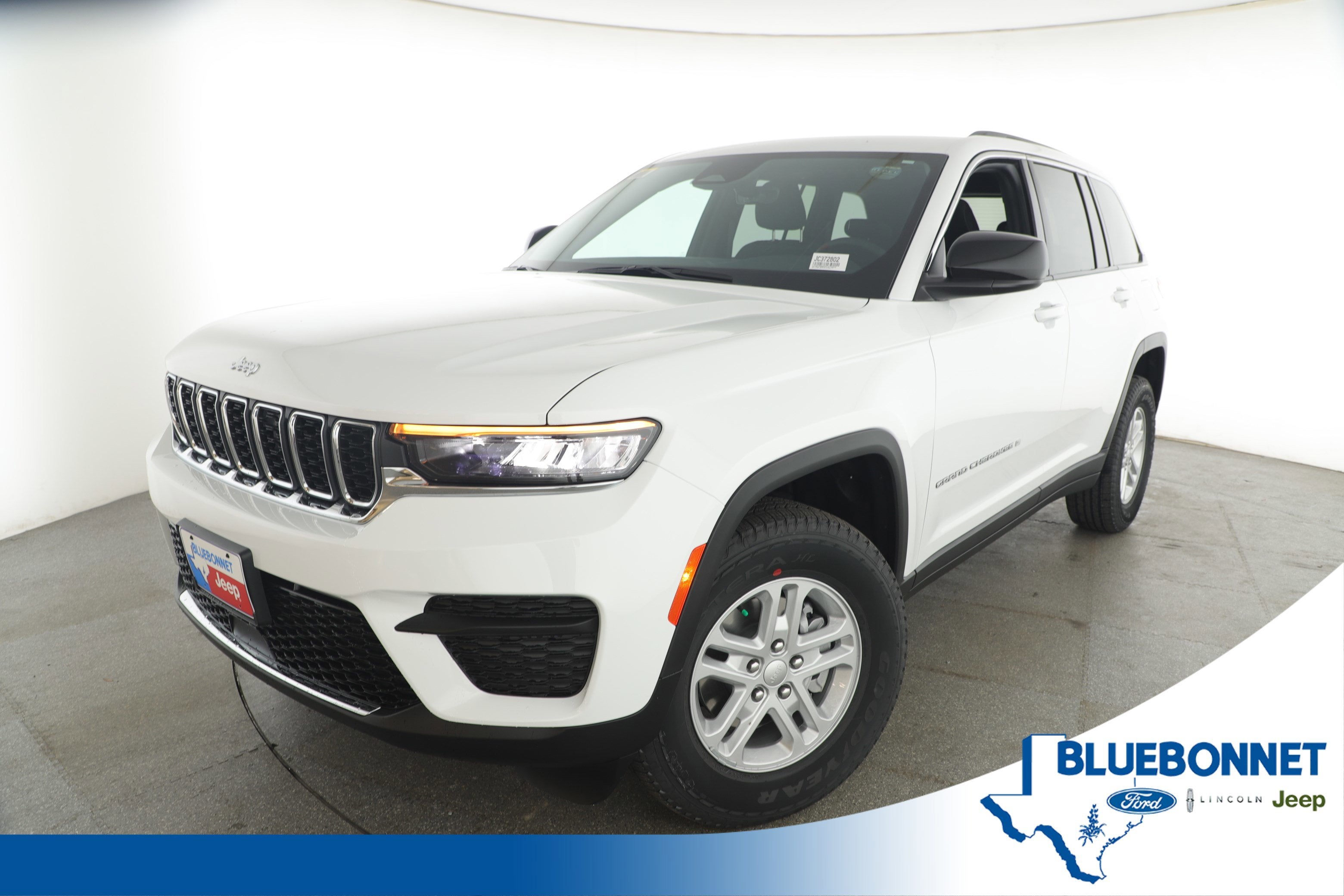 2025 Jeep Grand Cherokee GRAND CHEROKEE LAREDO 4X2