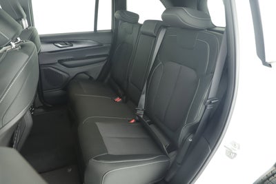 2025 Jeep Grand Cherokee GRAND CHEROKEE LAREDO 4X2