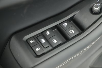 2025 Jeep Grand Cherokee GRAND CHEROKEE LAREDO 4X2