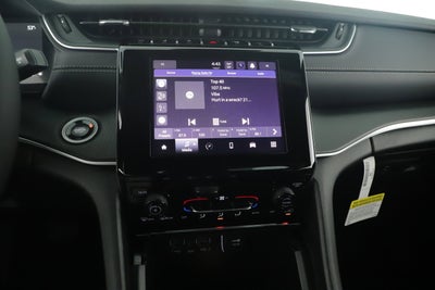 2025 Jeep Grand Cherokee GRAND CHEROKEE LAREDO 4X2