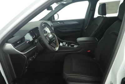 2025 Jeep Grand Cherokee GRAND CHEROKEE LAREDO 4X2