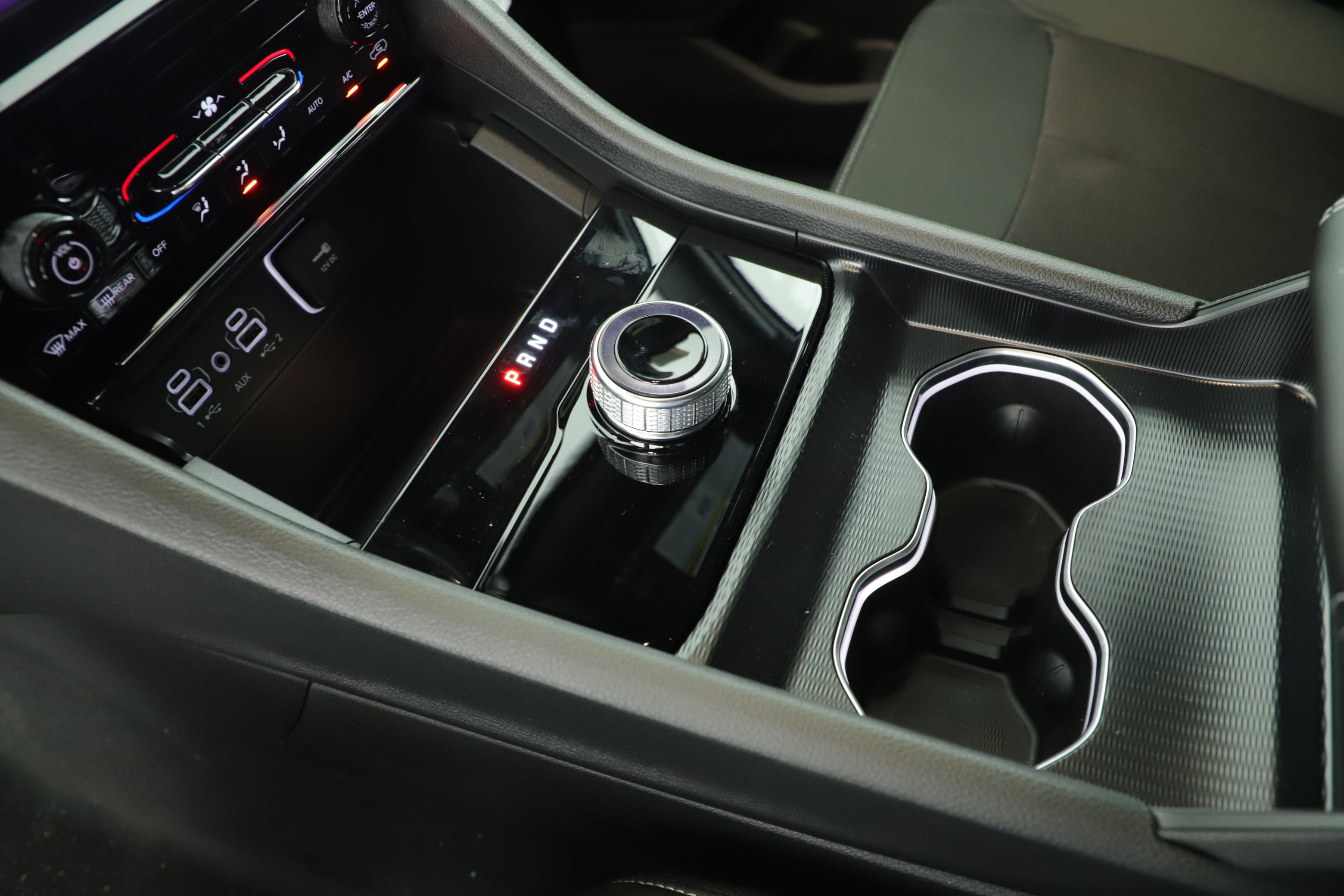 2025 Jeep Grand Cherokee GRAND CHEROKEE LAREDO 4X2