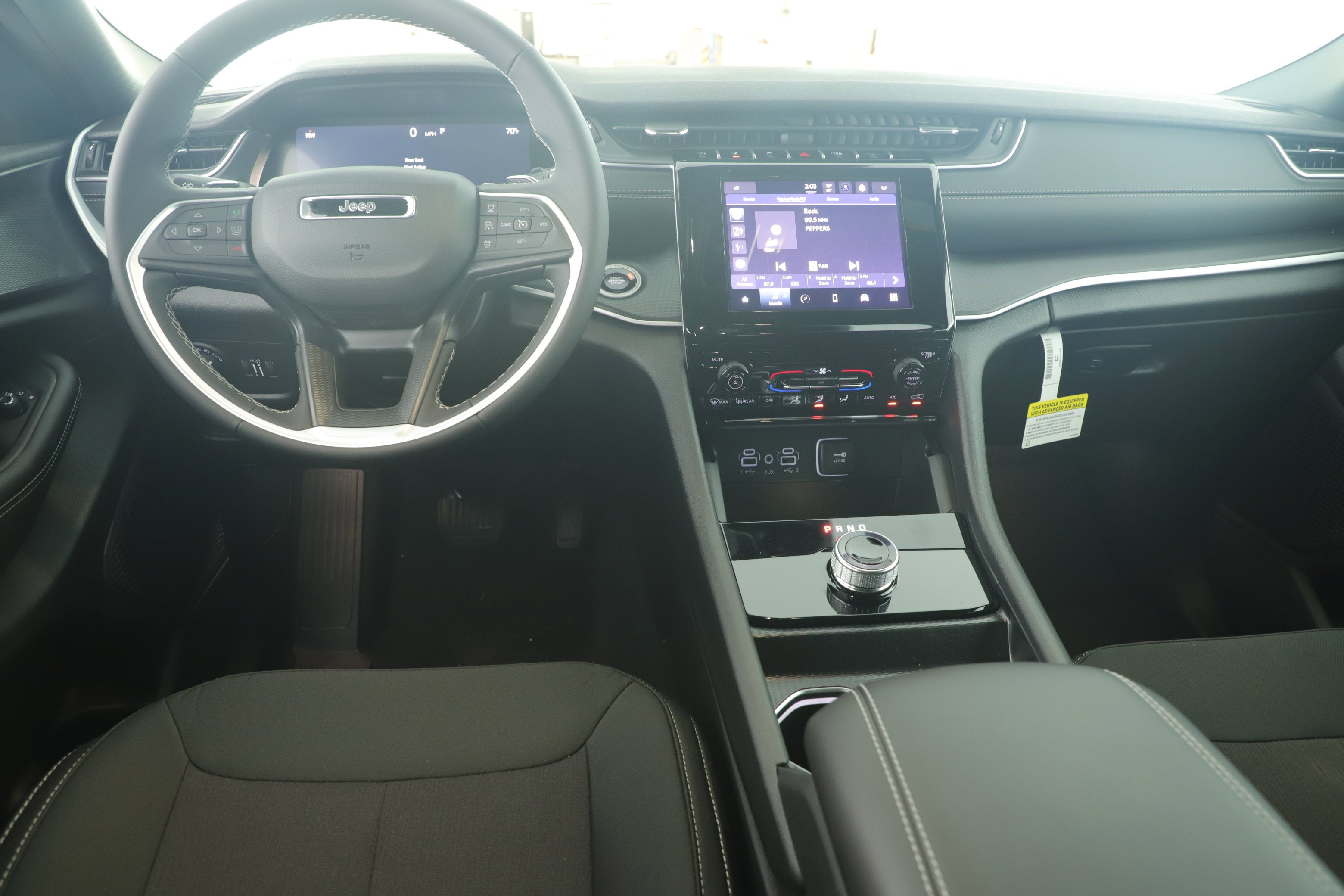 2025 Jeep Grand Cherokee GRAND CHEROKEE LAREDO 4X2