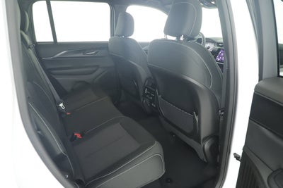 2025 Jeep Grand Cherokee GRAND CHEROKEE LAREDO 4X2