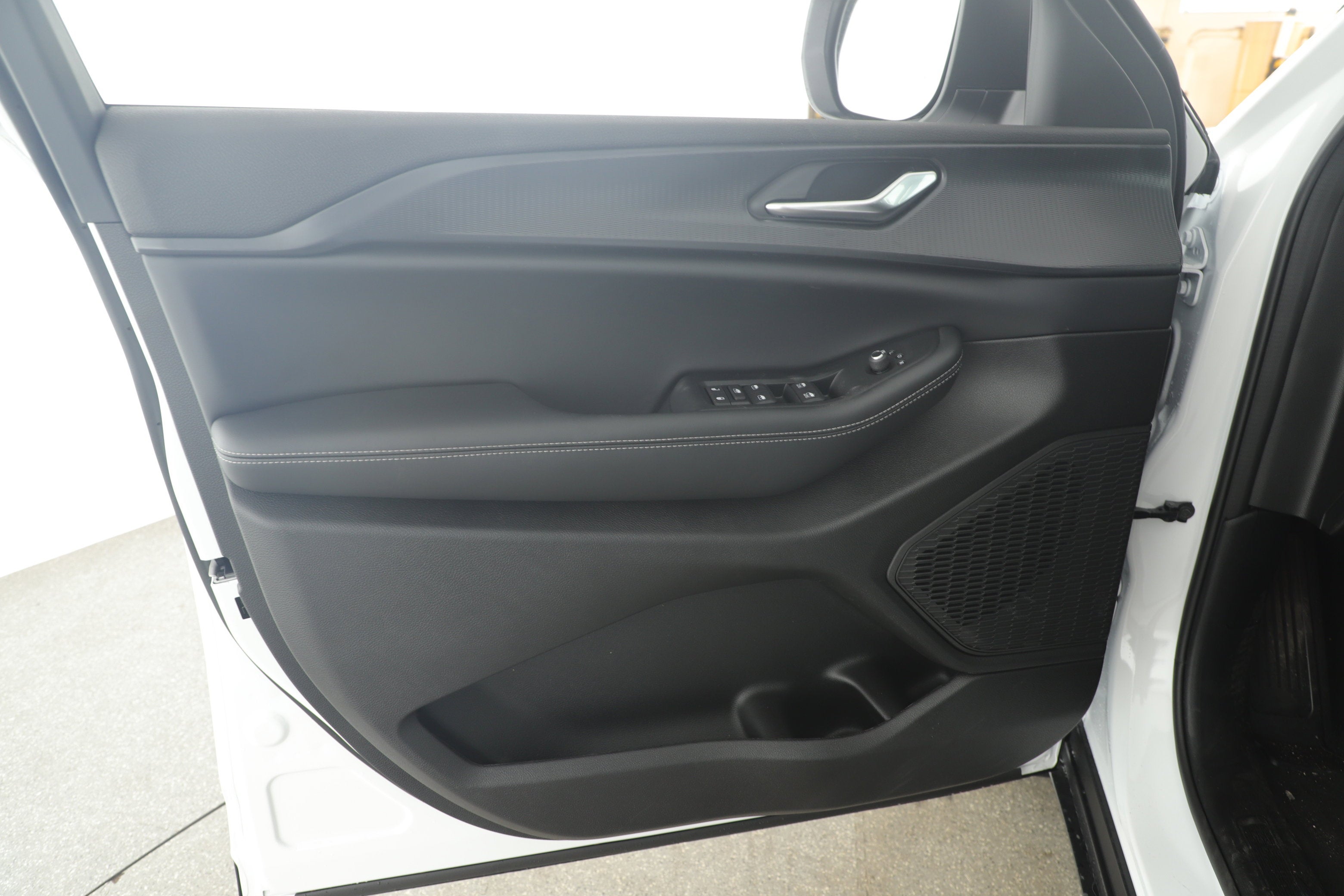 2025 Jeep Grand Cherokee GRAND CHEROKEE LAREDO 4X2