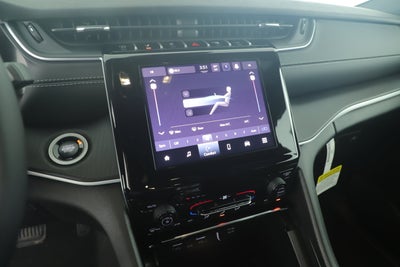 2025 Jeep Grand Cherokee GRAND CHEROKEE LAREDO 4X2