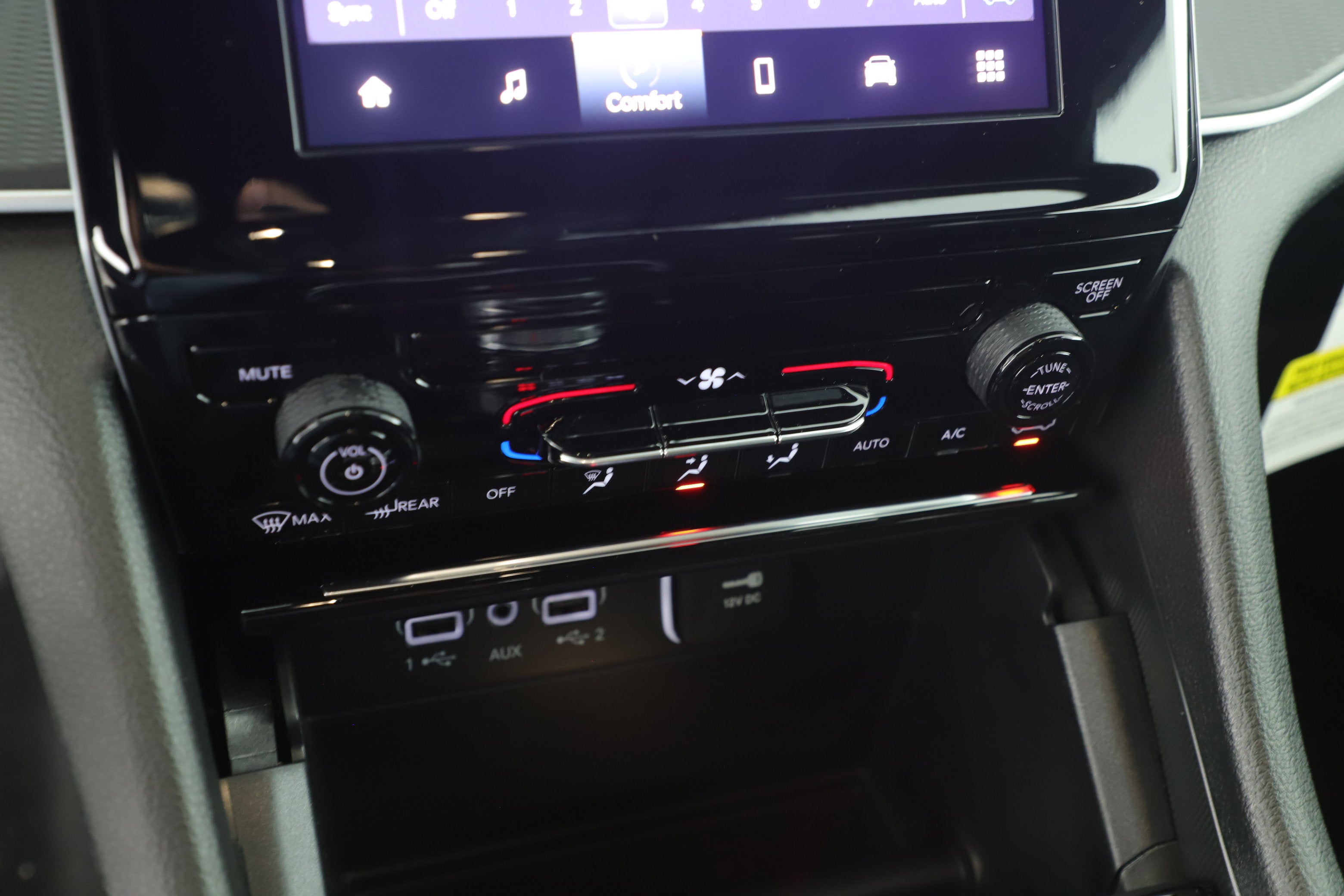 2025 Jeep Grand Cherokee GRAND CHEROKEE LAREDO 4X2