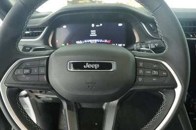 2025 Jeep Grand Cherokee GRAND CHEROKEE LAREDO 4X2