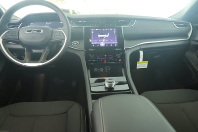 2025 Jeep Grand Cherokee GRAND CHEROKEE LAREDO 4X2