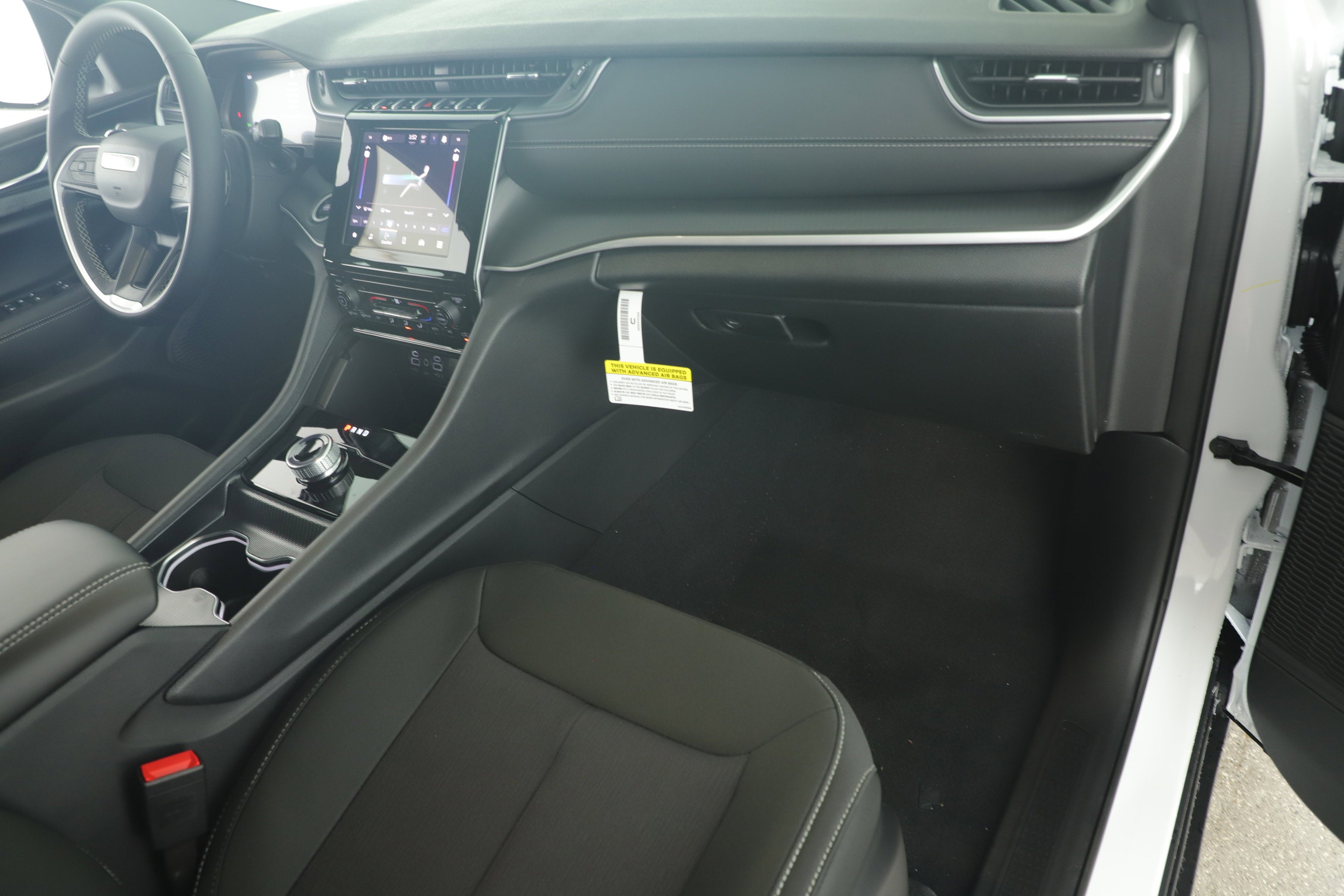 2025 Jeep Grand Cherokee GRAND CHEROKEE LAREDO 4X2