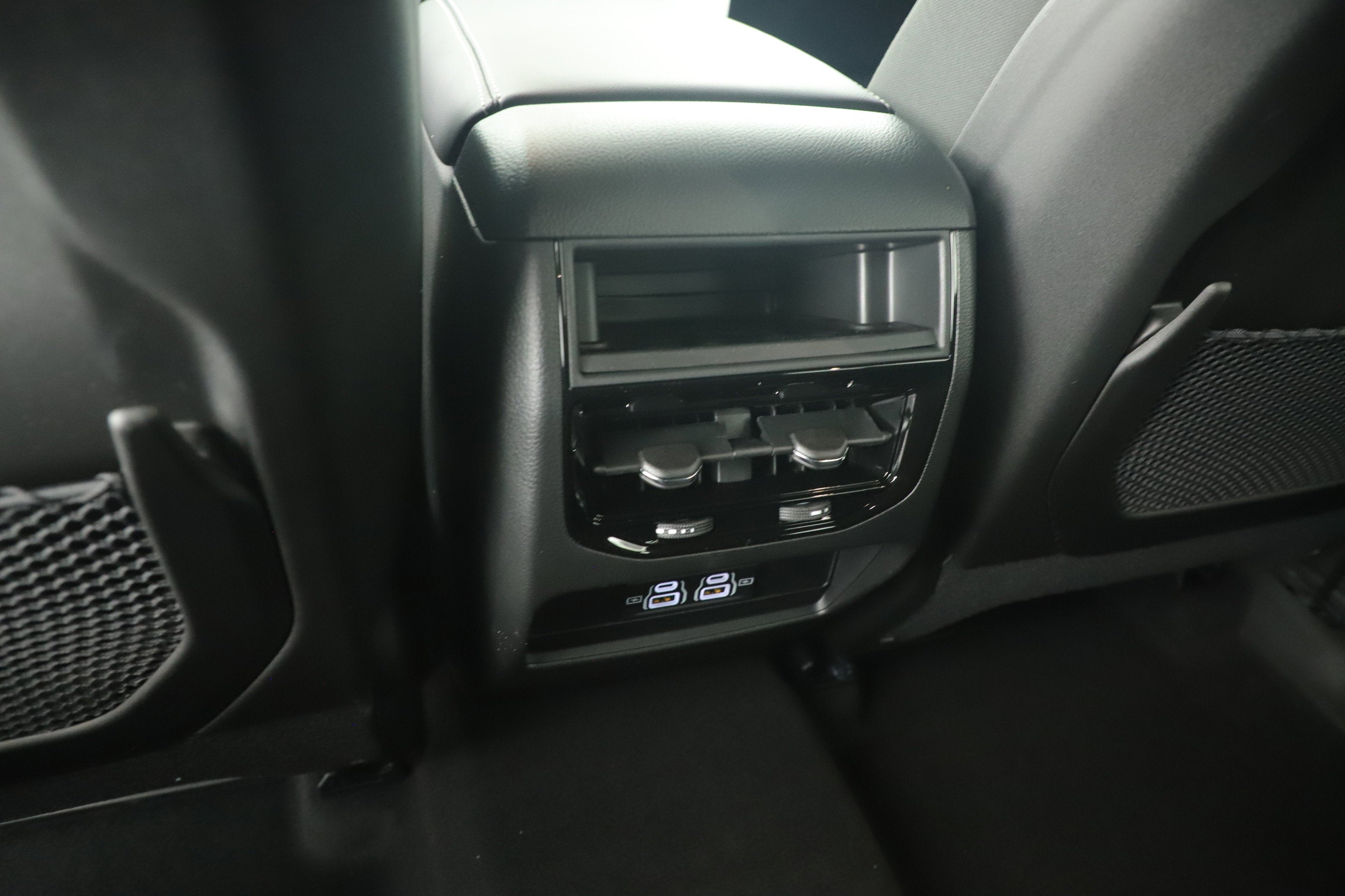 2025 Jeep Grand Cherokee GRAND CHEROKEE LAREDO 4X2