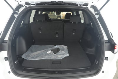 2025 Jeep Grand Cherokee GRAND CHEROKEE LAREDO 4X2