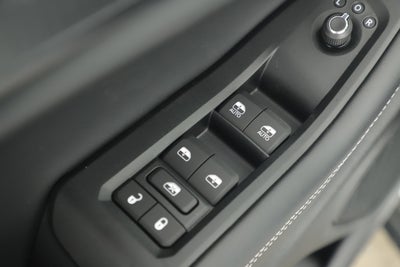 2025 Jeep Grand Cherokee GRAND CHEROKEE LAREDO 4X2