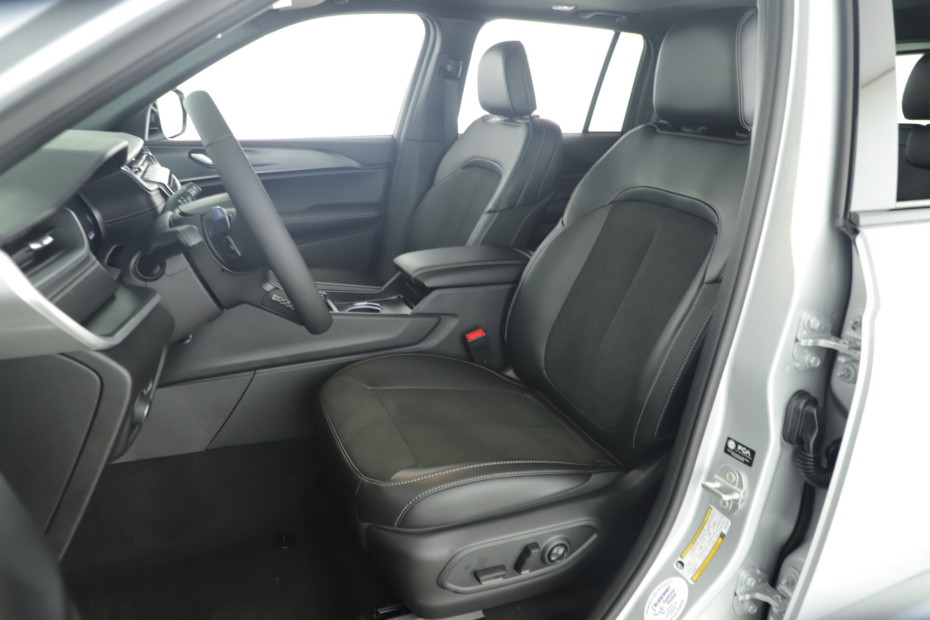 2025 Jeep Grand Cherokee GRAND CHEROKEE ALTITUDE X 4X2