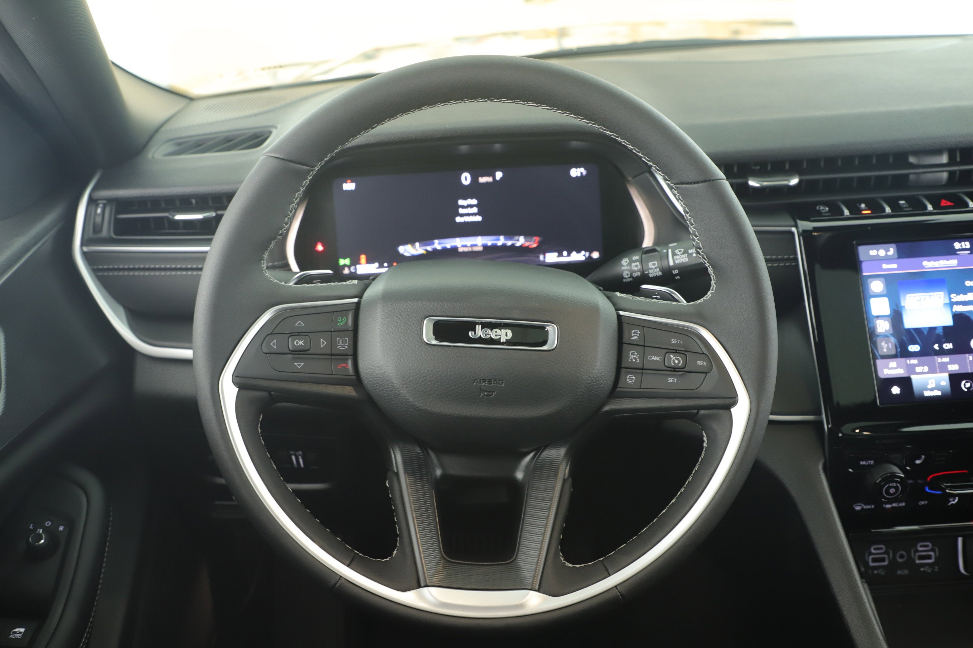 2025 Jeep Grand Cherokee GRAND CHEROKEE ALTITUDE X 4X2