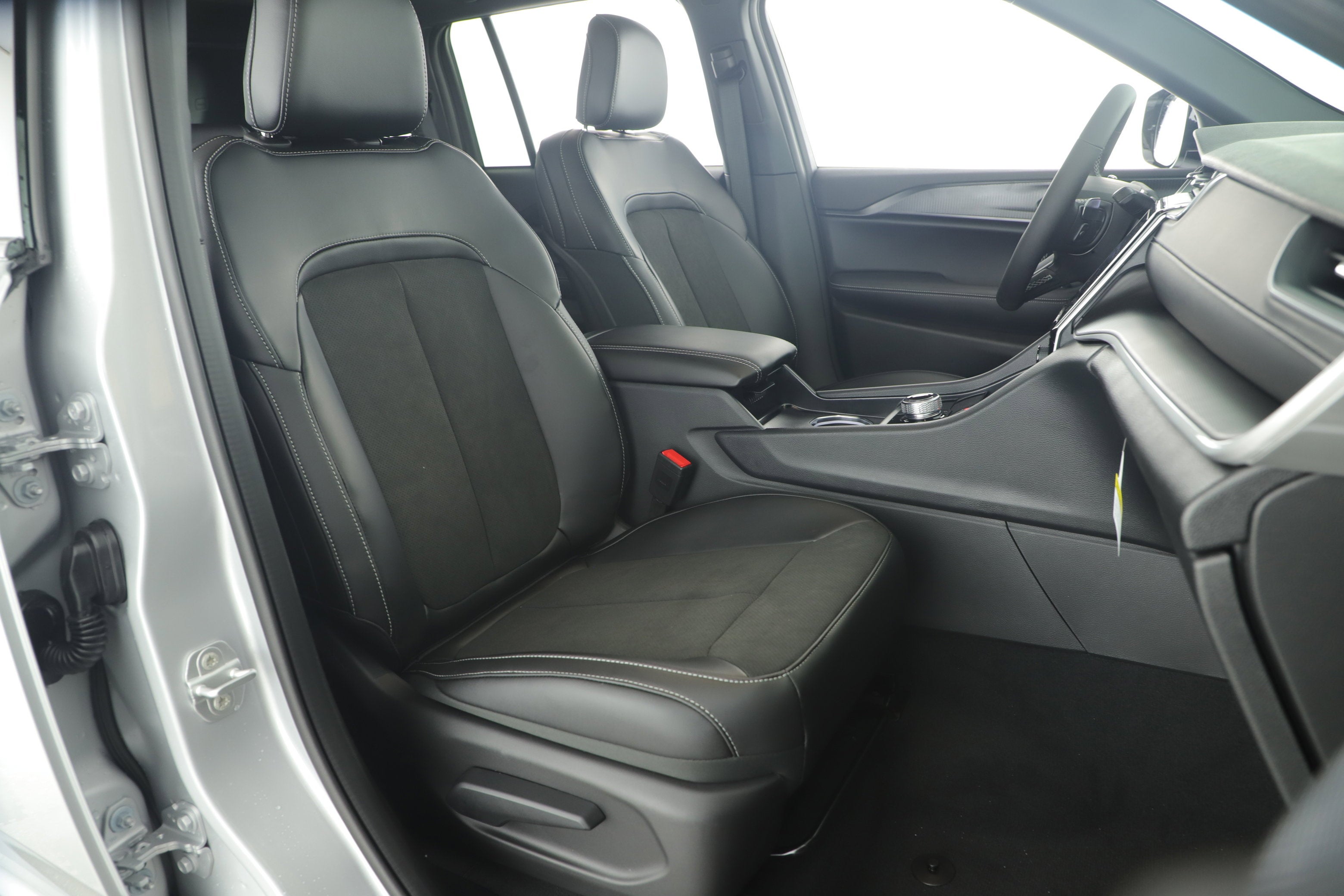 2025 Jeep Grand Cherokee GRAND CHEROKEE ALTITUDE X 4X2