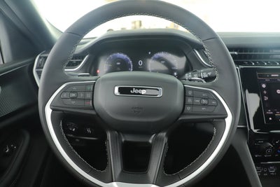 2025 Jeep Grand Cherokee GRAND CHEROKEE LAREDO X 4X2