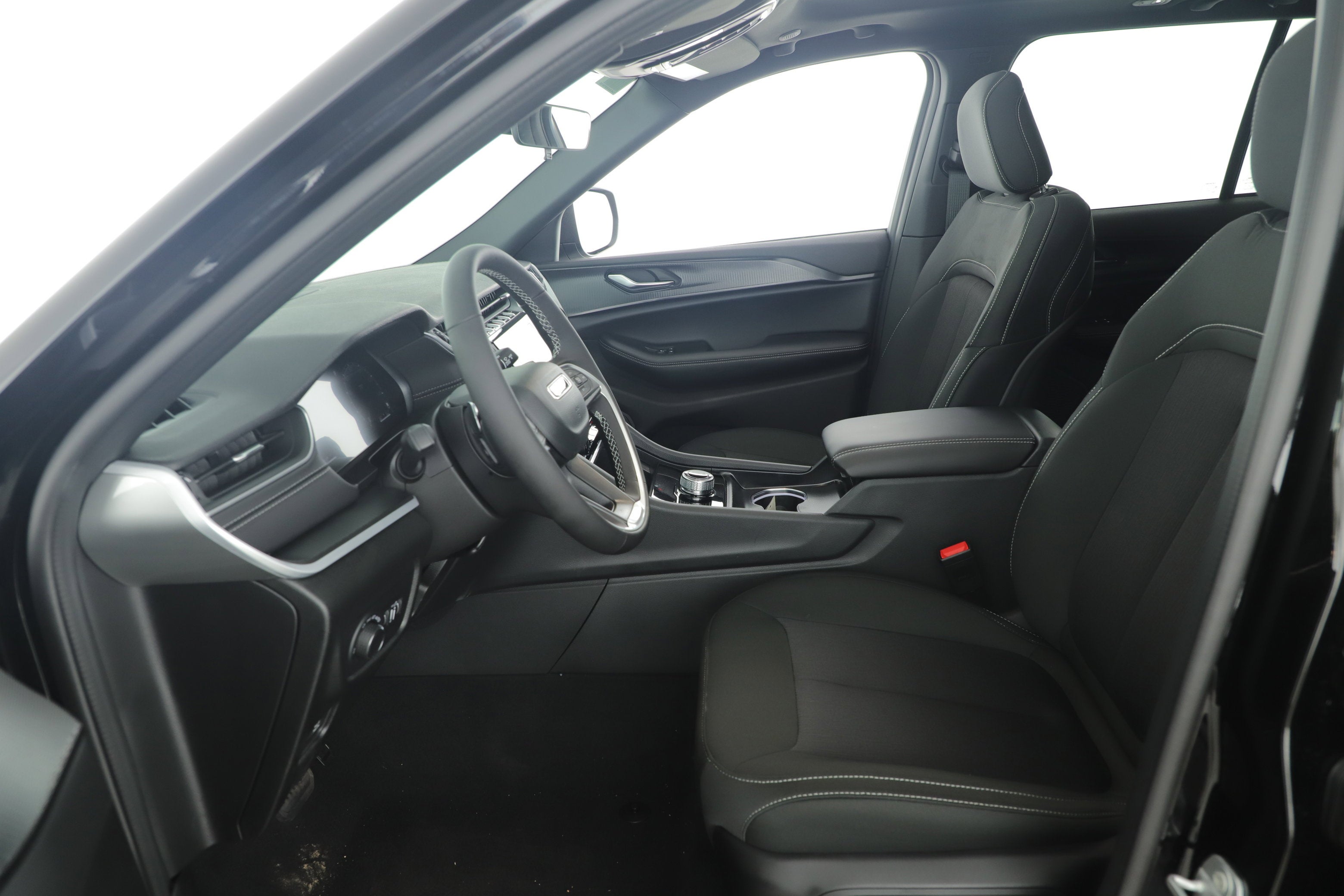 2025 Jeep Grand Cherokee GRAND CHEROKEE LAREDO X 4X2