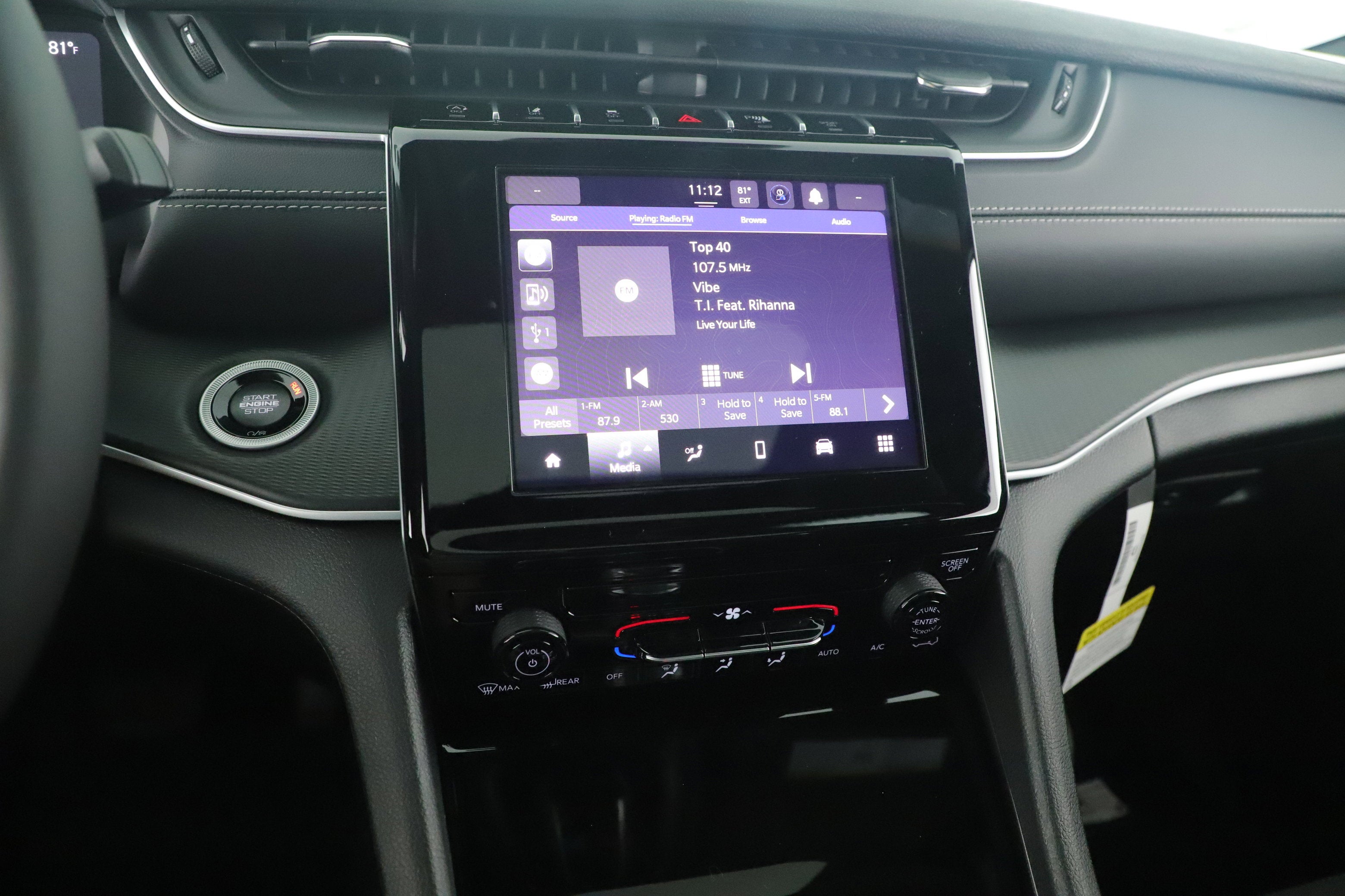 2025 Jeep Grand Cherokee GRAND CHEROKEE LAREDO X 4X2