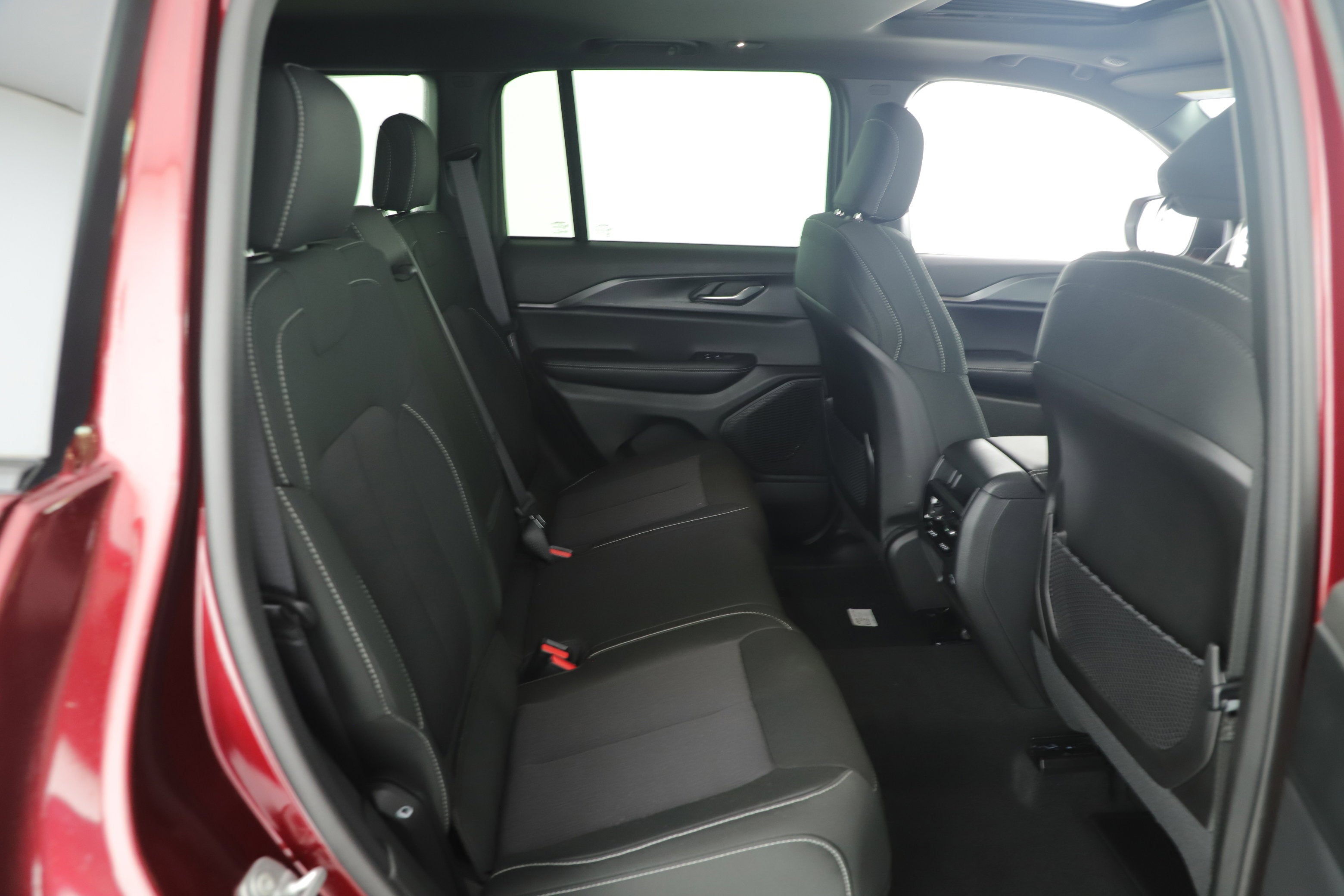 2025 Jeep Grand Cherokee GRAND CHEROKEE LAREDO X 4X2