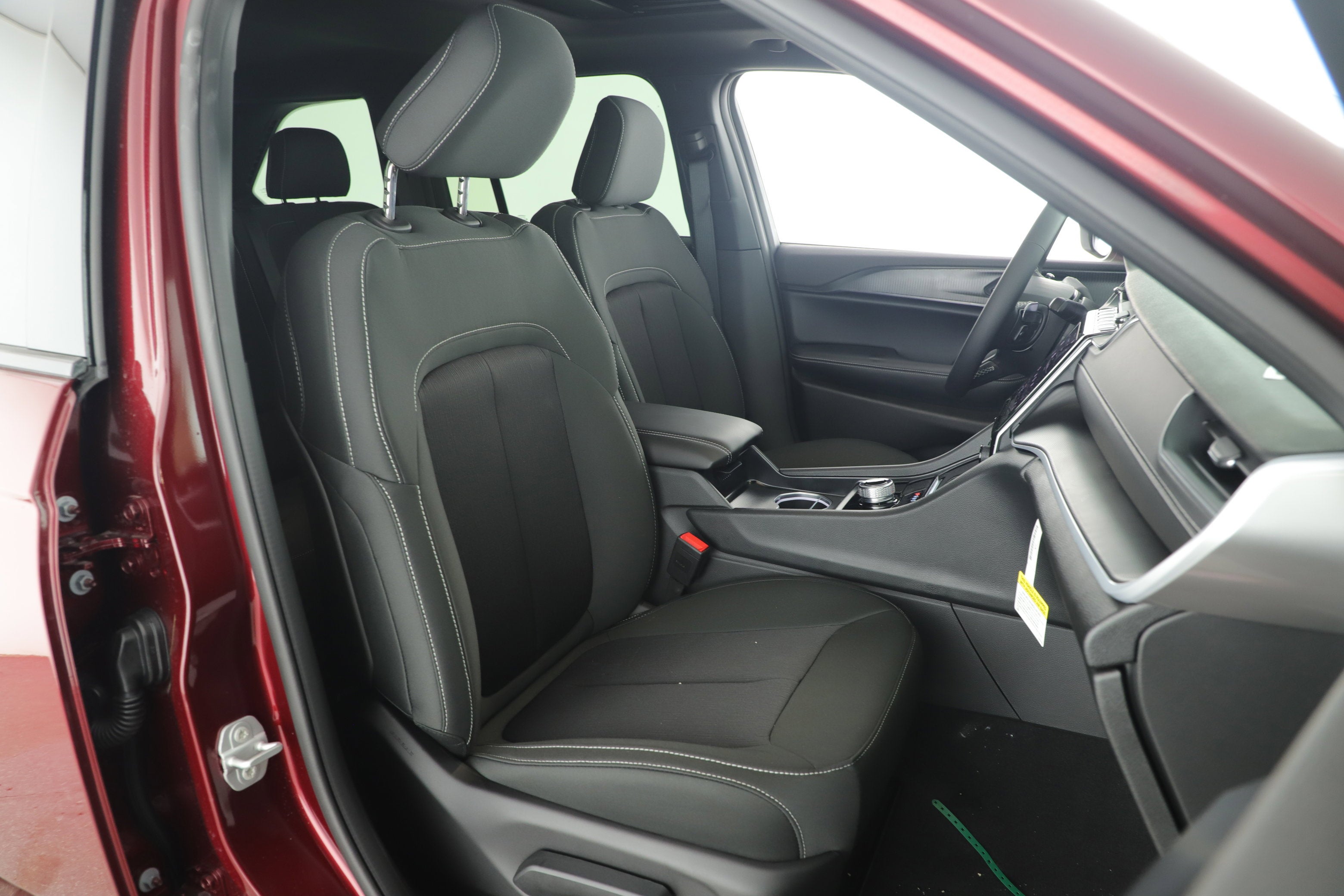 2025 Jeep Grand Cherokee GRAND CHEROKEE LAREDO X 4X2