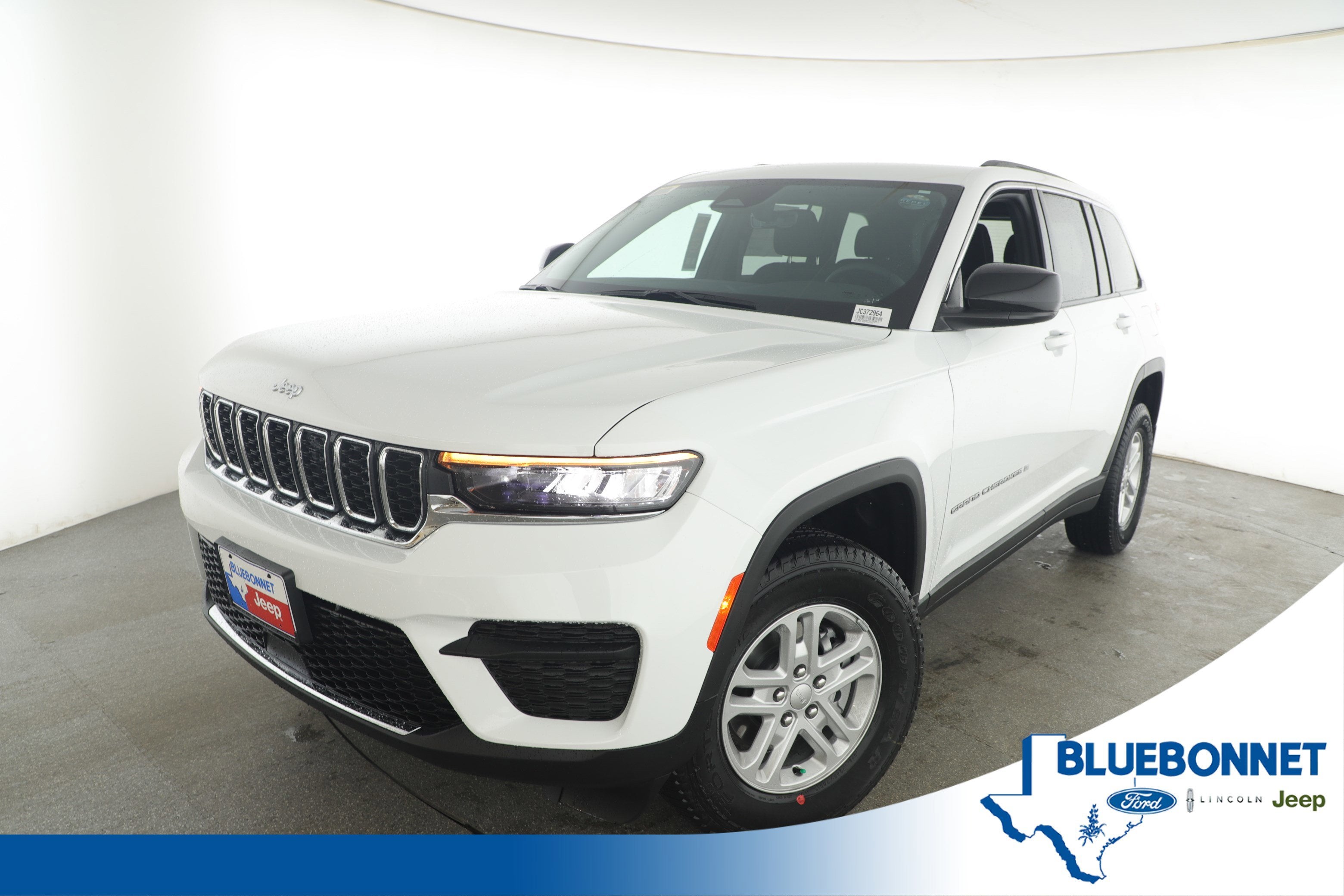 2025 Jeep Grand Cherokee GRAND CHEROKEE LAREDO 4X2