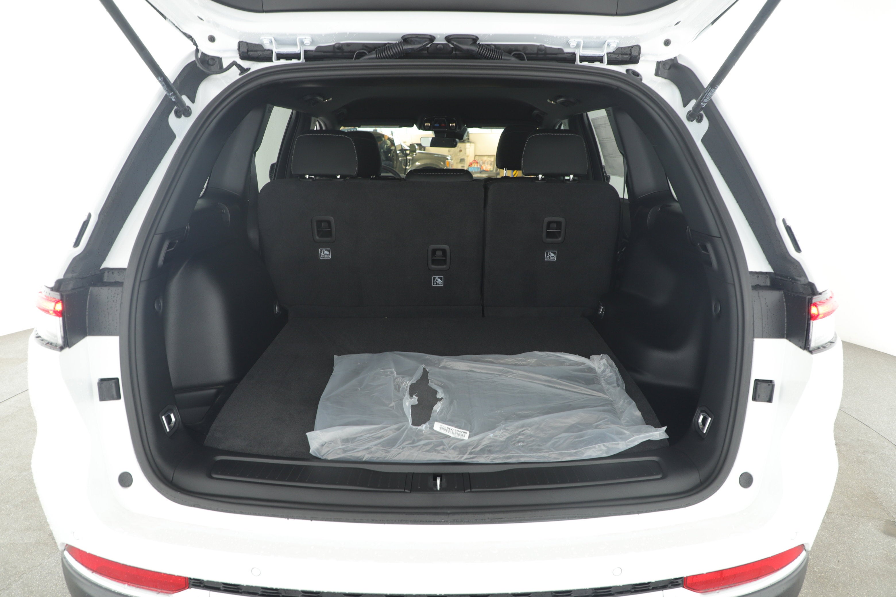 2025 Jeep Grand Cherokee GRAND CHEROKEE LAREDO 4X2