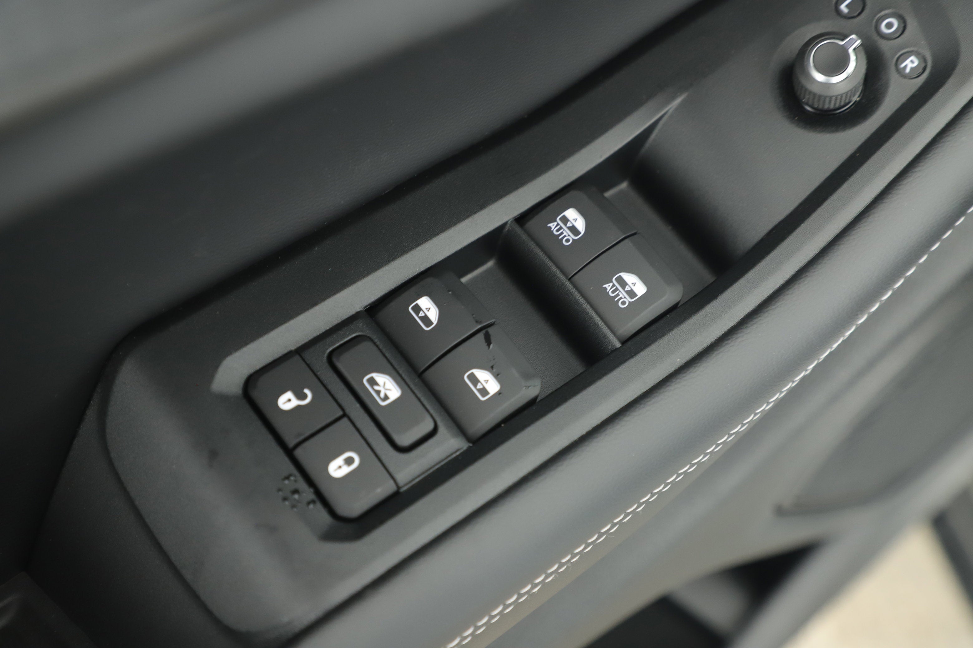 2025 Jeep Grand Cherokee GRAND CHEROKEE LAREDO 4X2