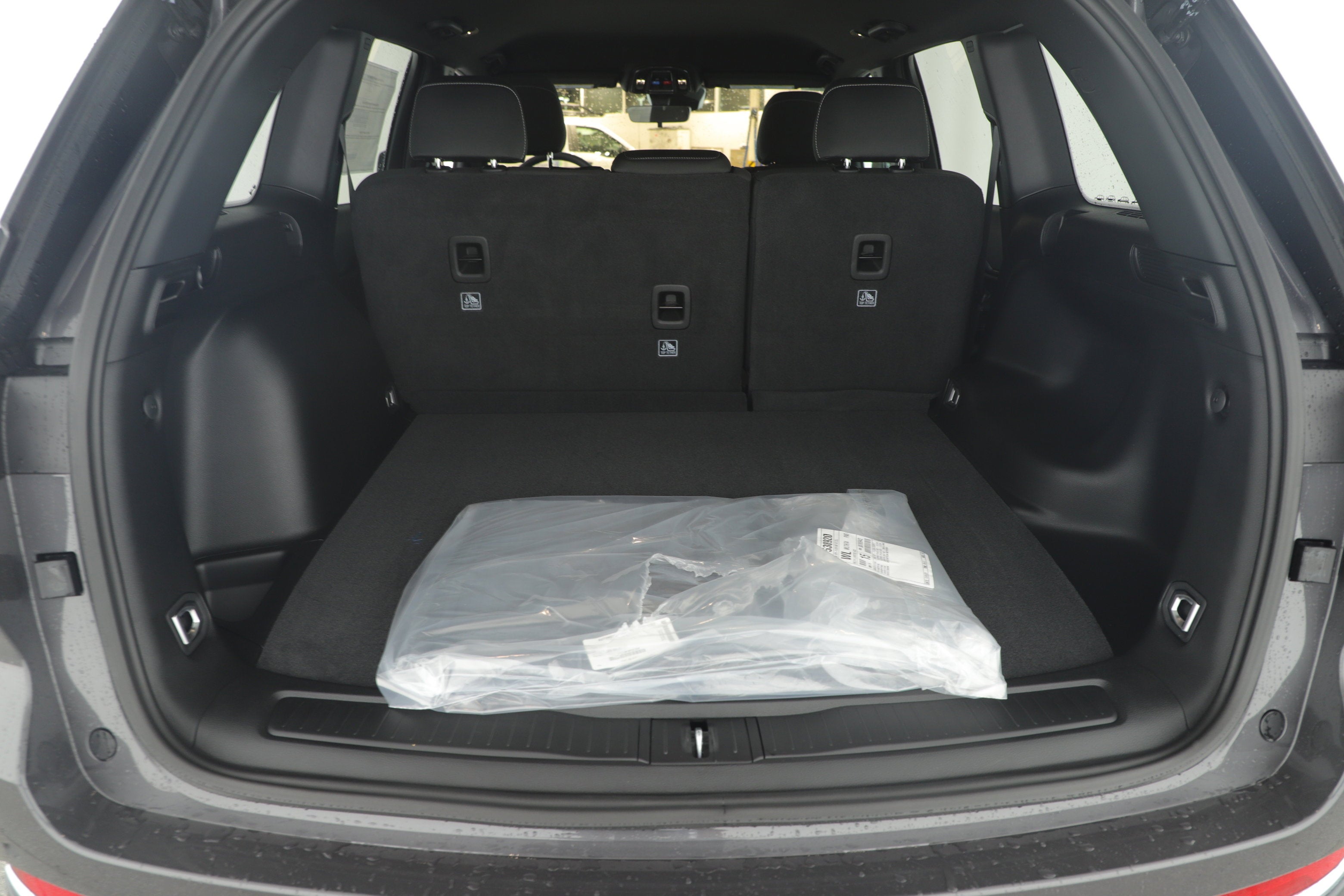 2025 Jeep Grand Cherokee GRAND CHEROKEE LAREDO 4X2