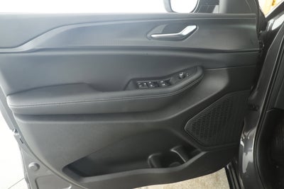 2025 Jeep Grand Cherokee GRAND CHEROKEE LAREDO 4X2