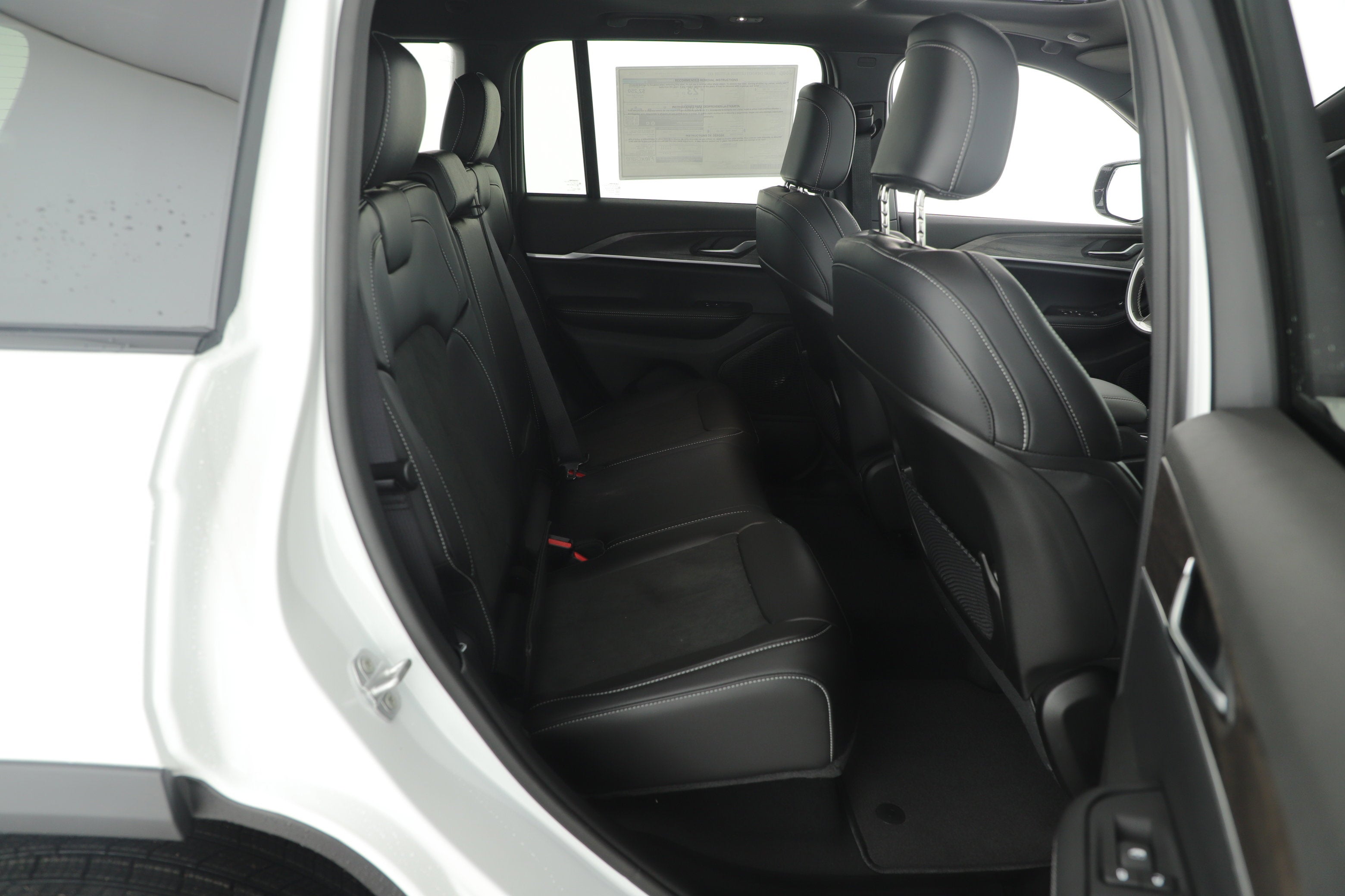 2026 Jeep Grand Cherokee GRAND CHEROKEE ALTITUDE 4X2