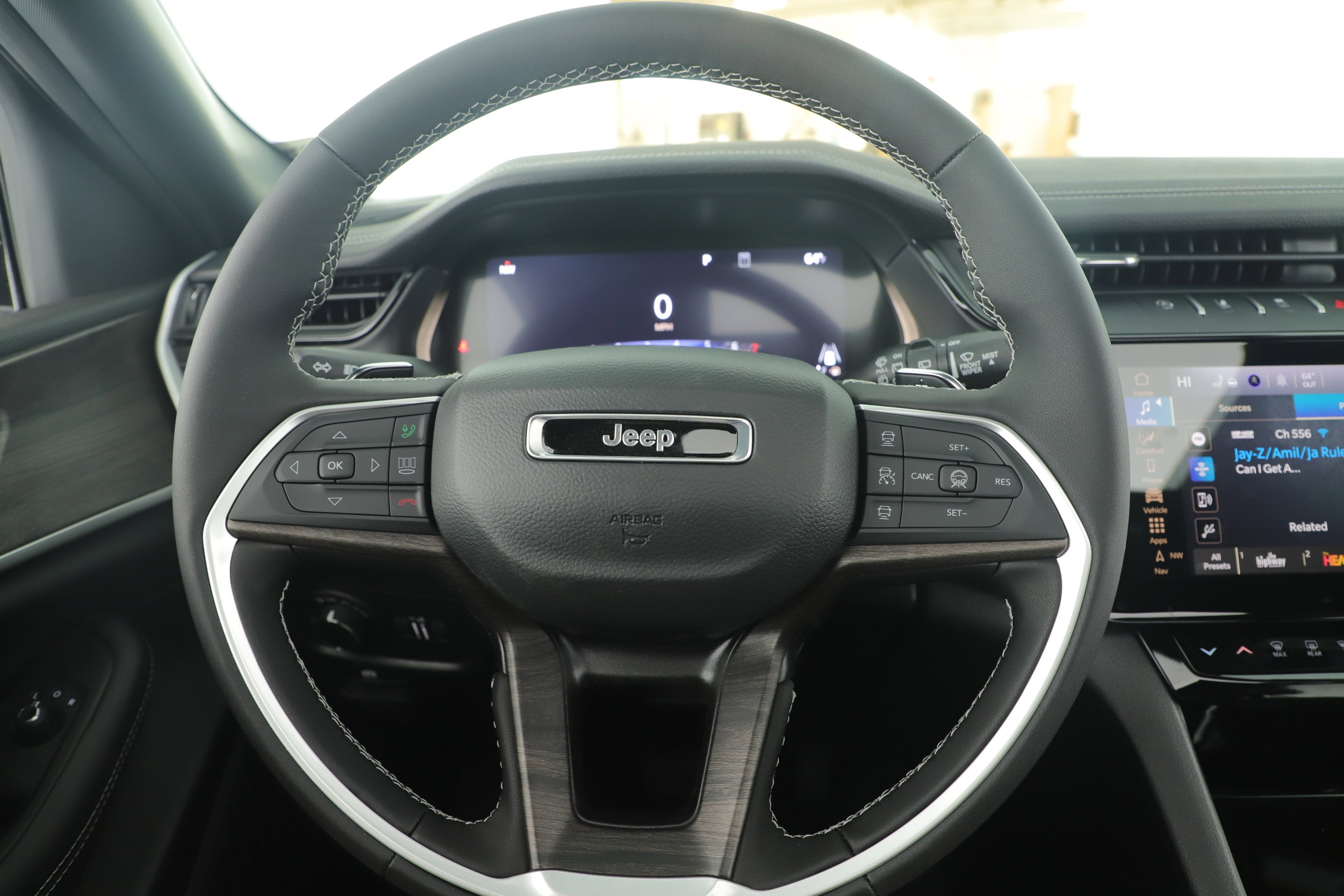 2026 Jeep Grand Cherokee GRAND CHEROKEE ALTITUDE 4X2