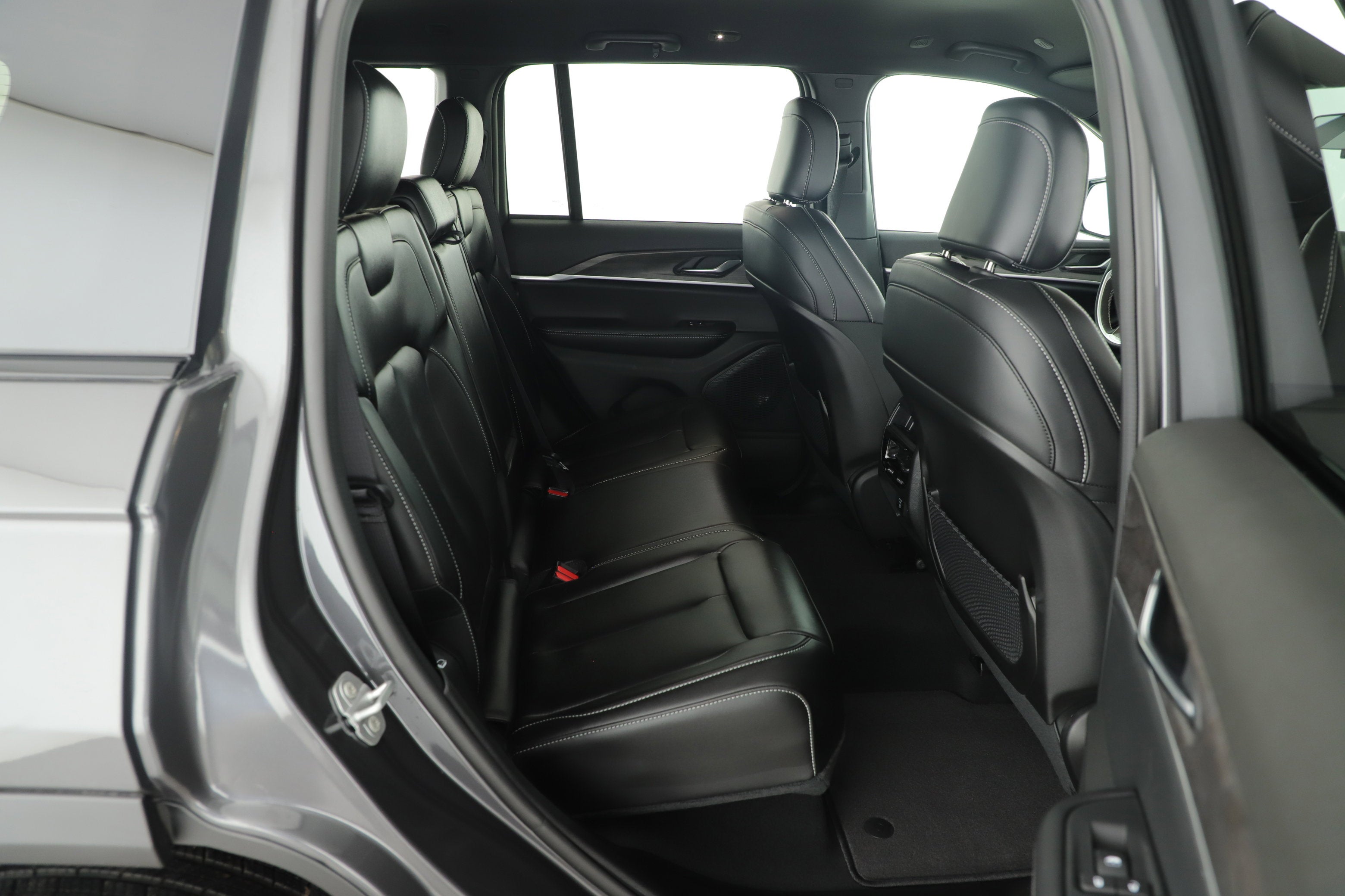 2025 Jeep Grand Cherokee Limited 4x2