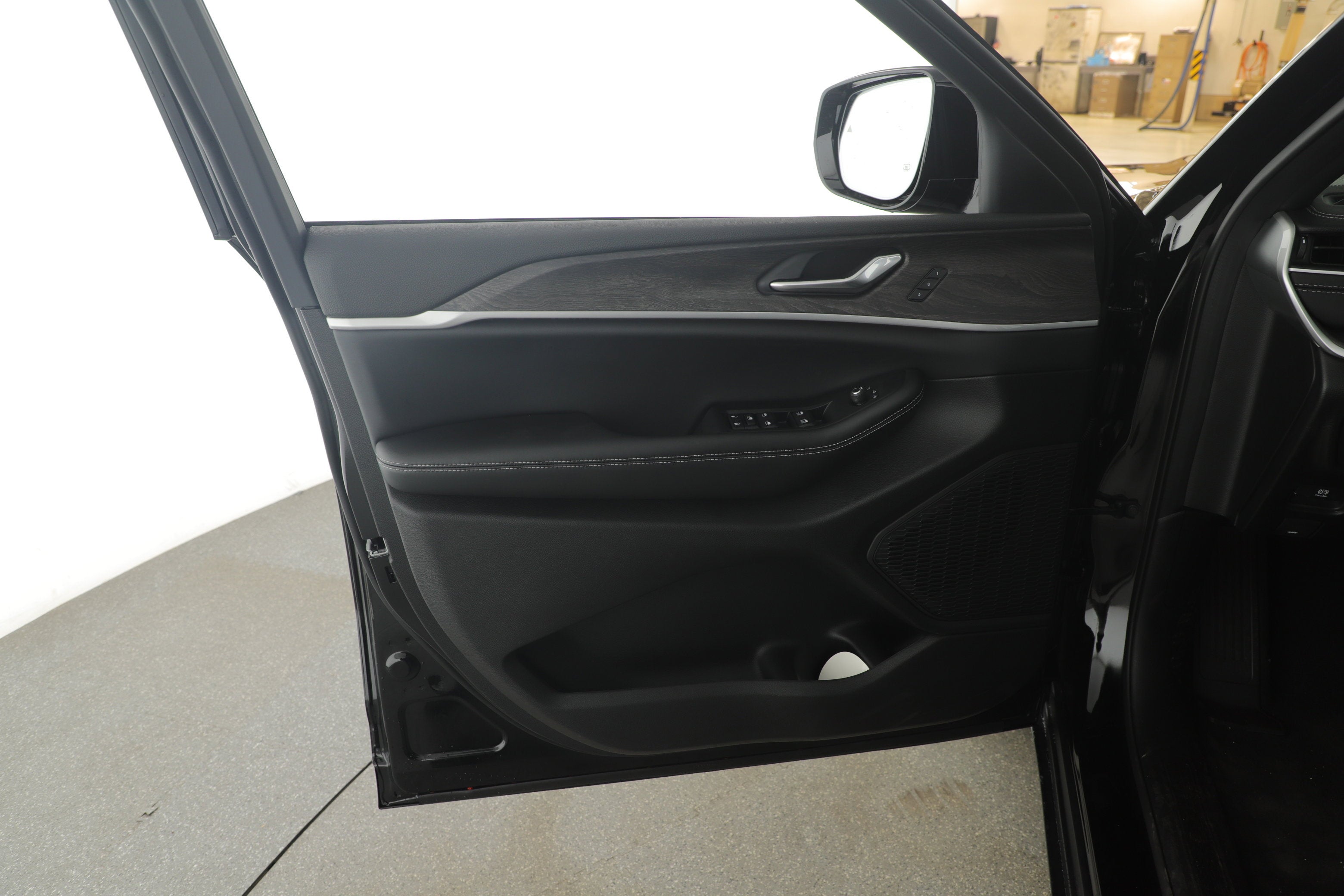 2025 Jeep Grand Cherokee GRAND CHEROKEE LIMITED 4X2