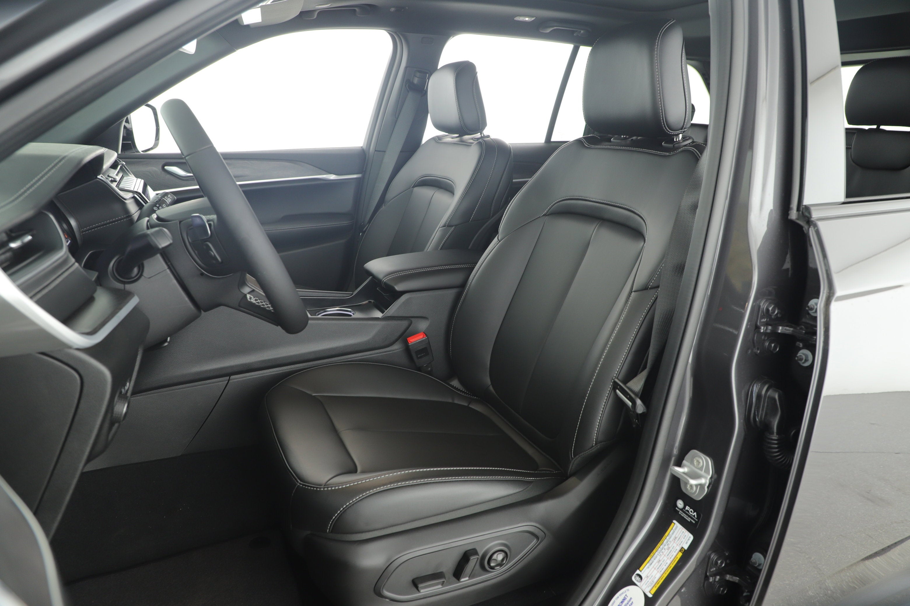 2025 Jeep Grand Cherokee GRAND CHEROKEE LIMITED 4X2