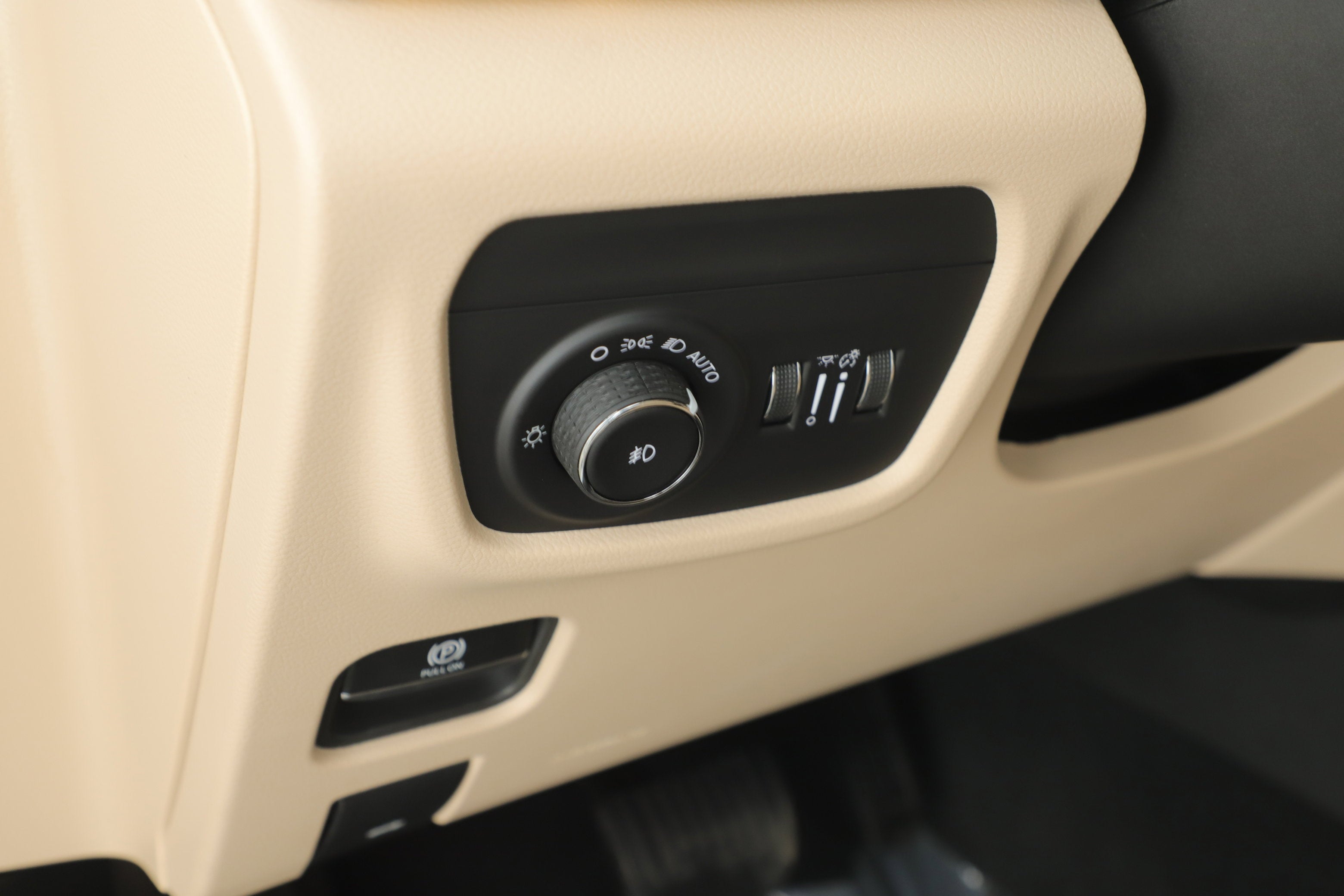 2025 Jeep Grand Cherokee Limited 4x2