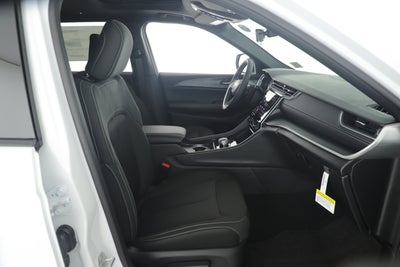 2025 Jeep Grand Cherokee GRAND CHEROKEE L LAREDO X 4X2