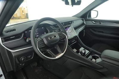 2025 Jeep Grand Cherokee GRAND CHEROKEE L LAREDO X 4X2