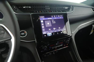 2025 Jeep Grand Cherokee GRAND CHEROKEE L LAREDO X 4X2